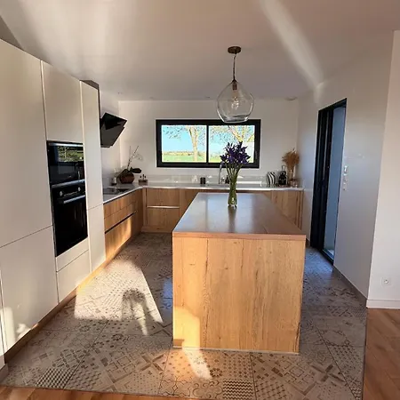 Villa Havre De Paix Avec Piscine Et Vue Sur La Campagne *