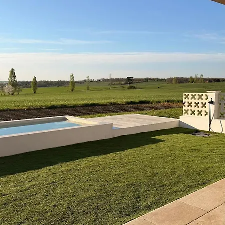 Havre De Paix Avec Piscine Et Vue Sur La Campagne 别墅